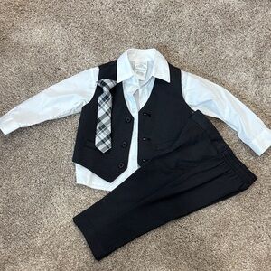 Van Heusen Baby Boys’ 4-Piece Dress Outfit (18M)